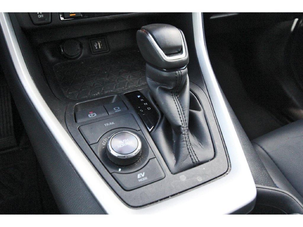 Used 2024 Toyota RAV4 XSE AWD/4WD image 31