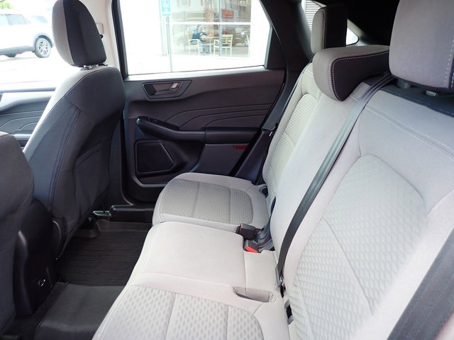 Used 2022 Ford Escape SE image 12