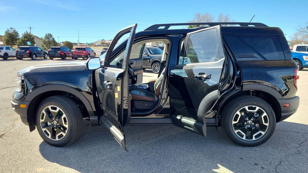 New 2024 Ford Bronco Sport Outer Banks w/ Tech Package image 11