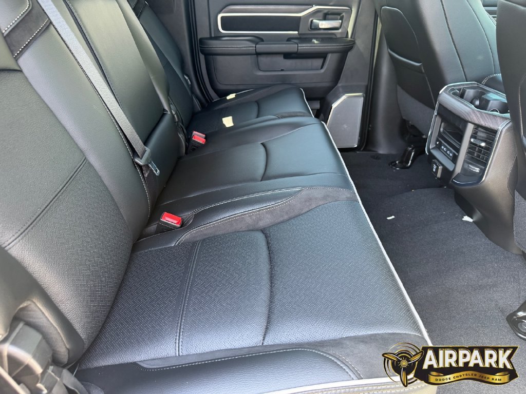 New 2026 RAM 2500 Laramie AWD/4WD image 14
