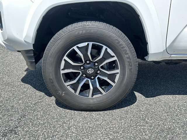 Used 2023 Toyota Tacoma TRD Sport w/ Technology Package AWD/4WD image 9