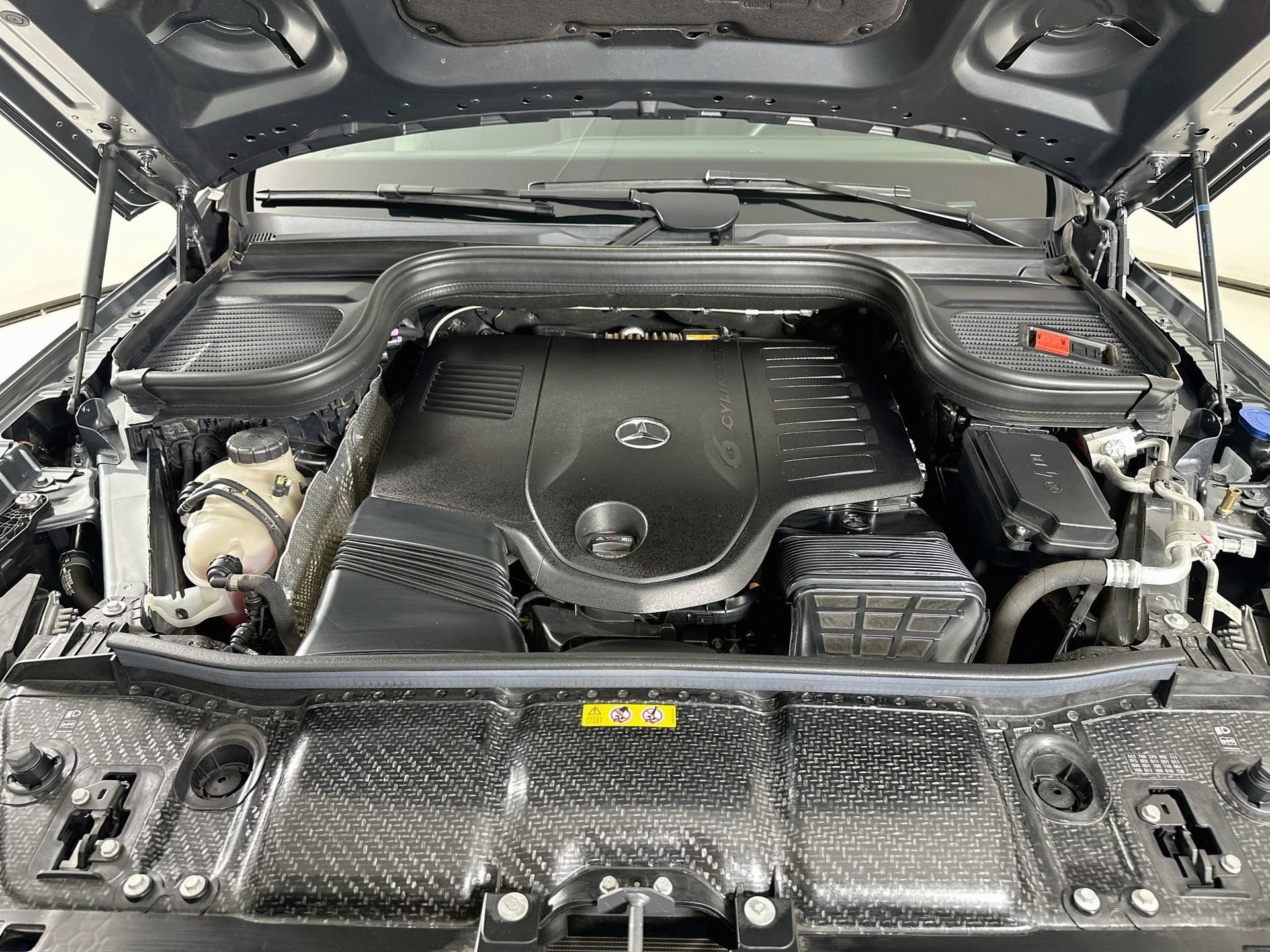 Used 2024 Mercedes-Benz GLS 450 4MATIC image 34