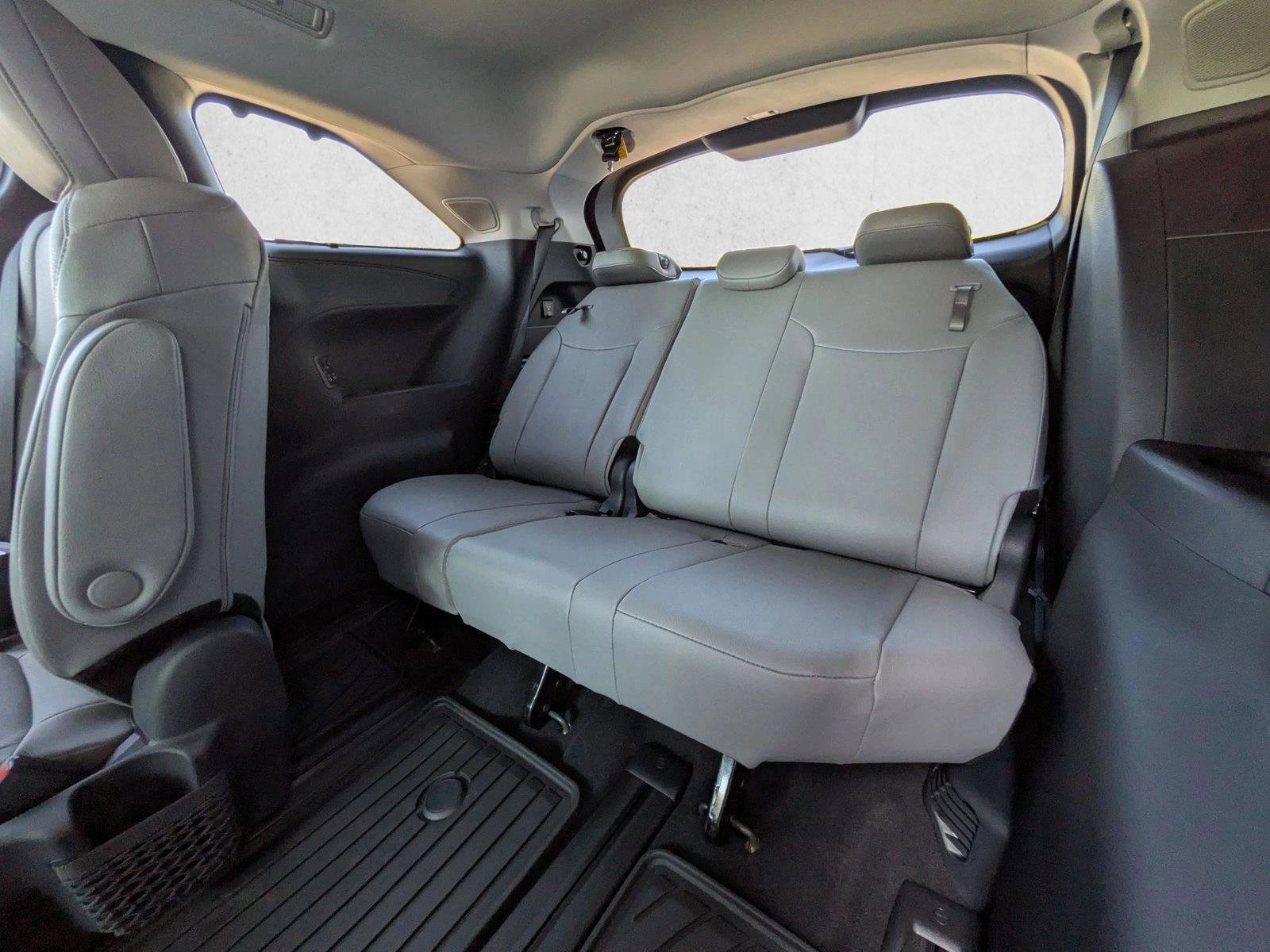 New 2026 Toyota Sienna XLE FWD image 16