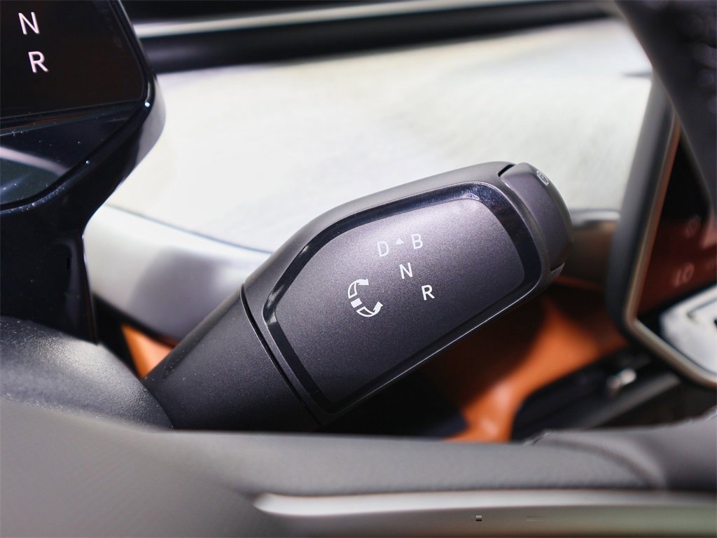 New 2025 Volkswagen ID. Buzz Pro S Plus image 28