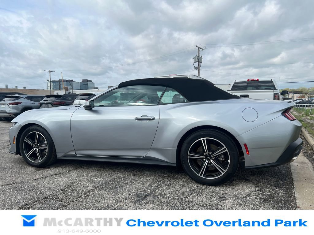 Used 2025 Ford Mustang Premium image 5