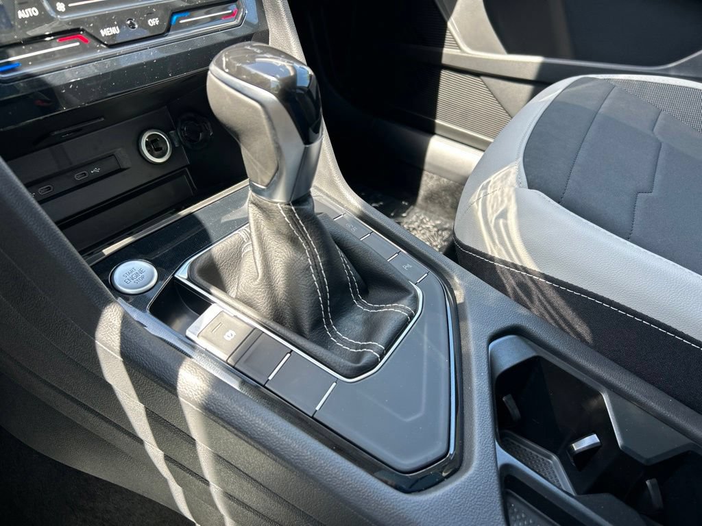 New 2026 Volkswagen Taos SE FWD image 36