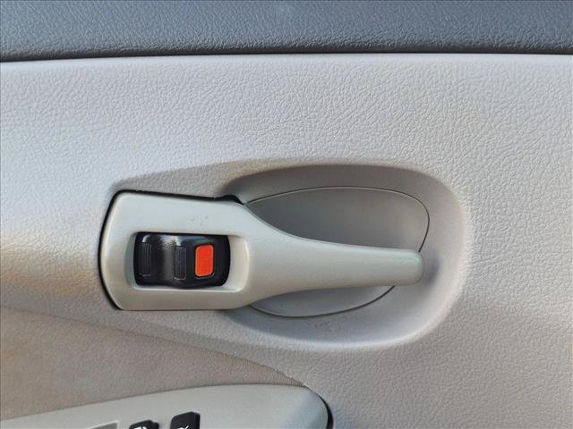 Used 2013 Toyota Corolla L FWD image 13