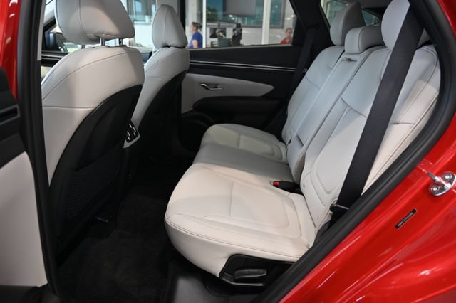 Used 2023 Hyundai Tucson SEL w/ Convenience Package AWD/4WD image 11