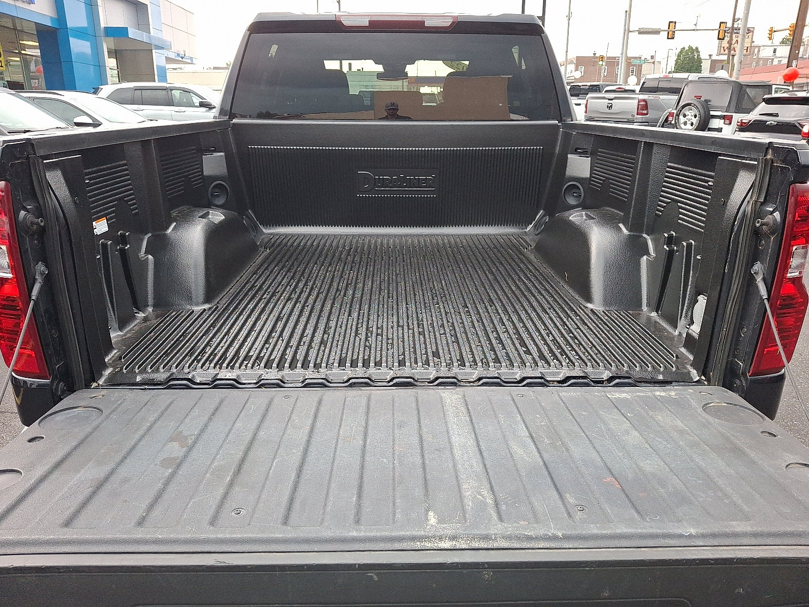Used 2022 Chevrolet Silverado 1500 LT AWD/4WD image 27