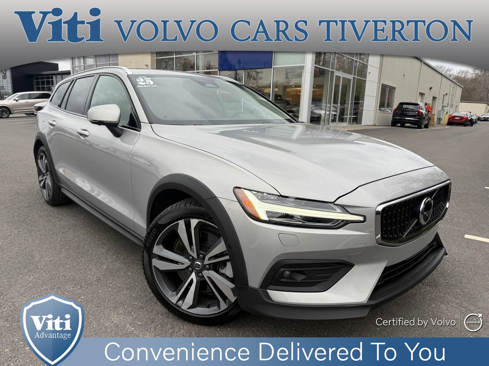 Used 2025 Volvo V60 B5 Cross Country Plus AWD/4WD image 1