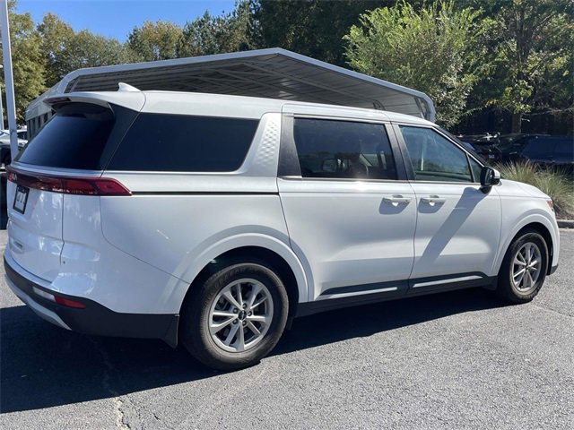 Used 2023 Kia Carnival LX image 6