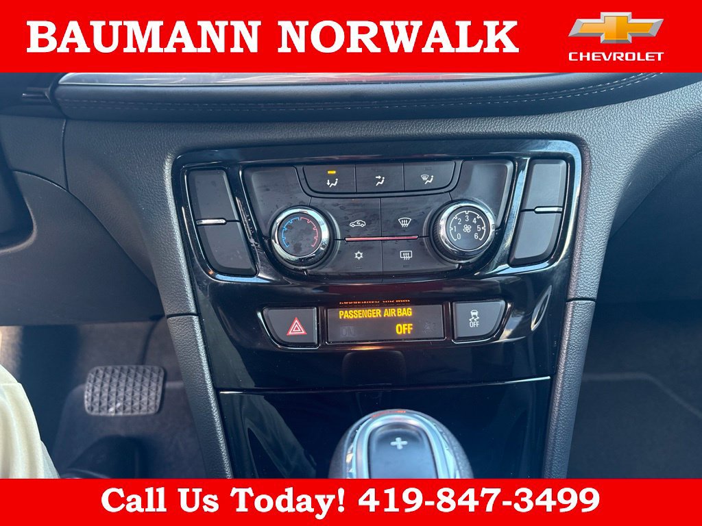 Used 2022 Buick Encore Preferred AWD/4WD image 15