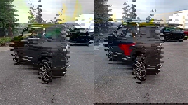 Used 2021 GMC Acadia Denali w/ Denali Technology Package image 39