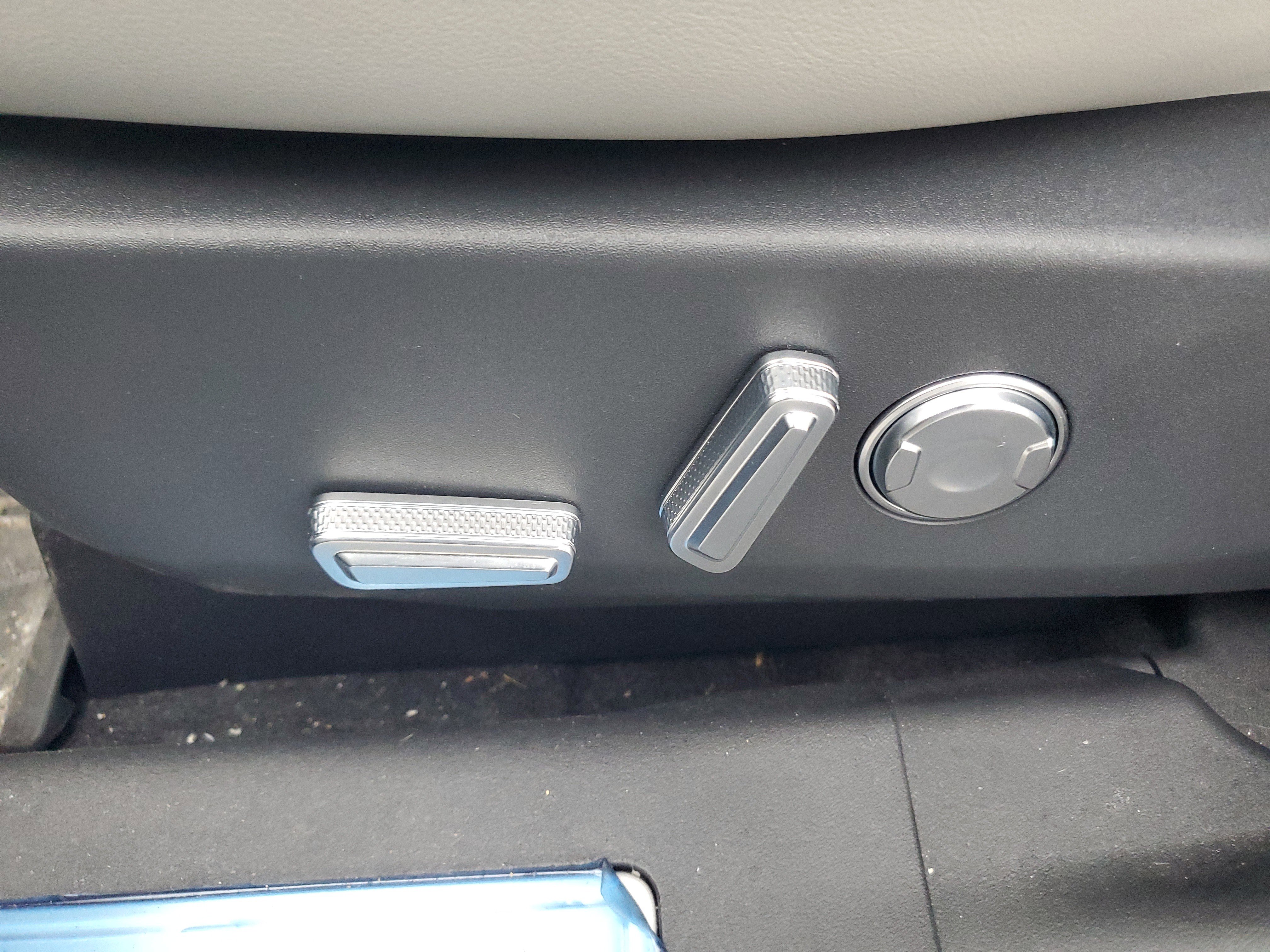 New 2026 Lincoln Nautilus Reserve w/ Jet Appearance Package image 12