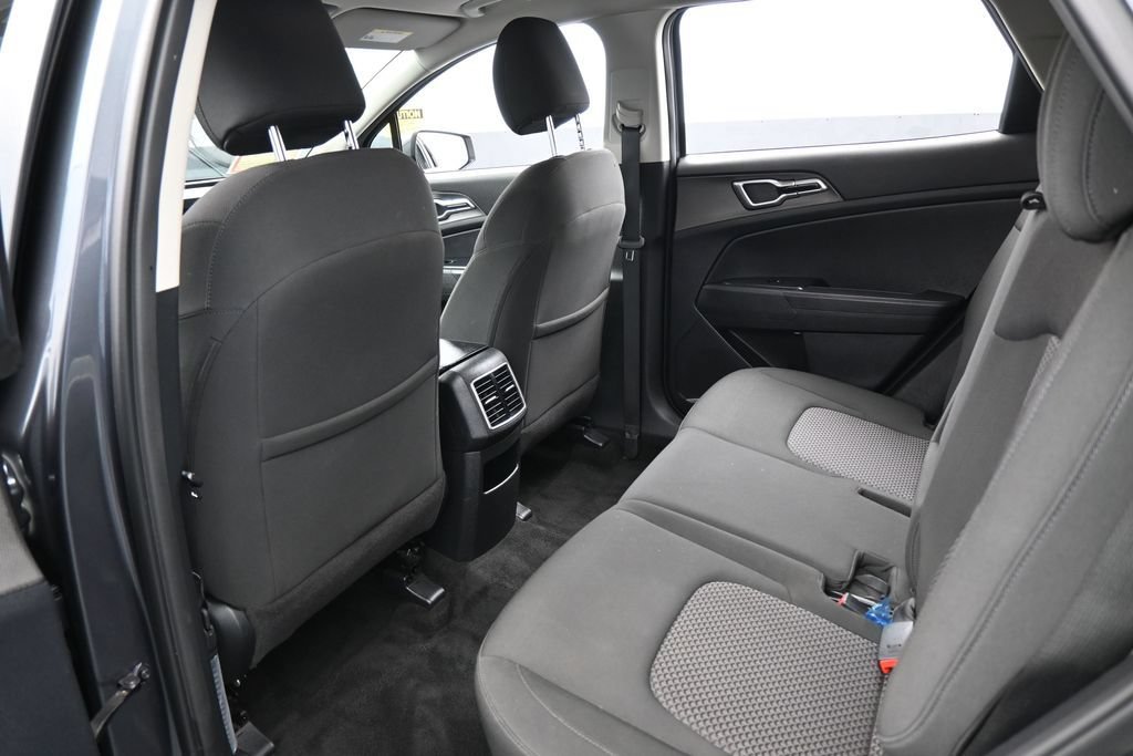 Used 2023 Kia Sportage LX AWD/4WD image 34