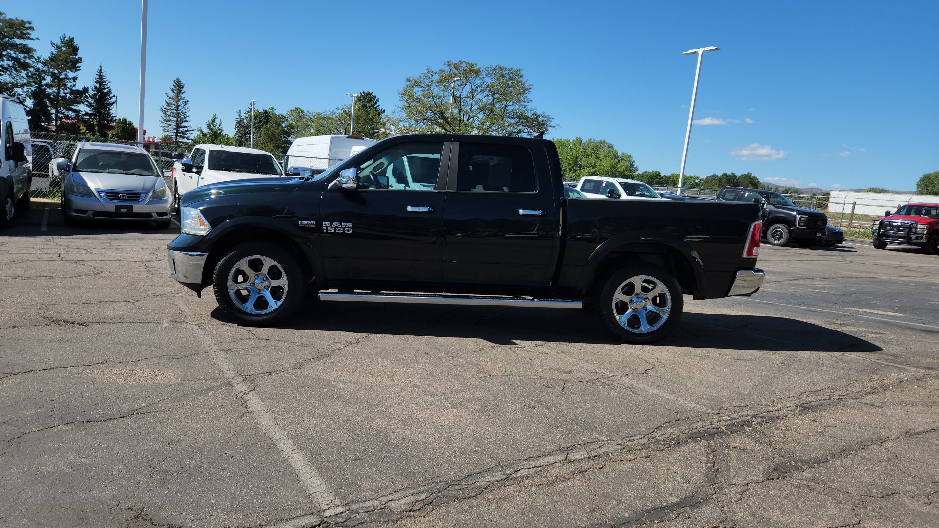 Used 2016 RAM 1500 Laramie AWD/4WD image 4