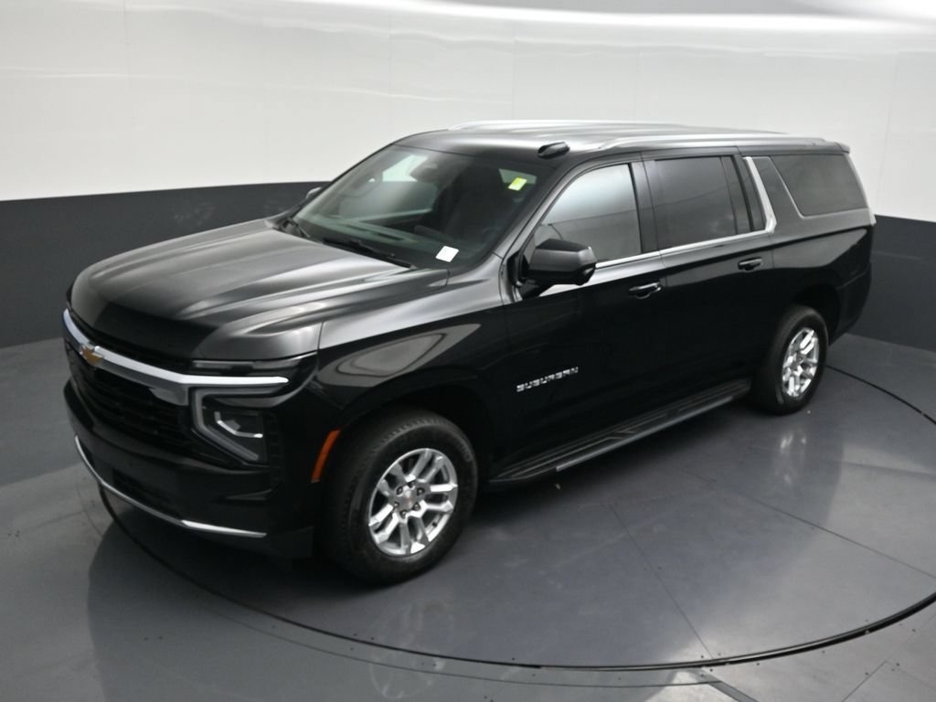 Used 2025 Chevrolet Suburban LS RWD image 20