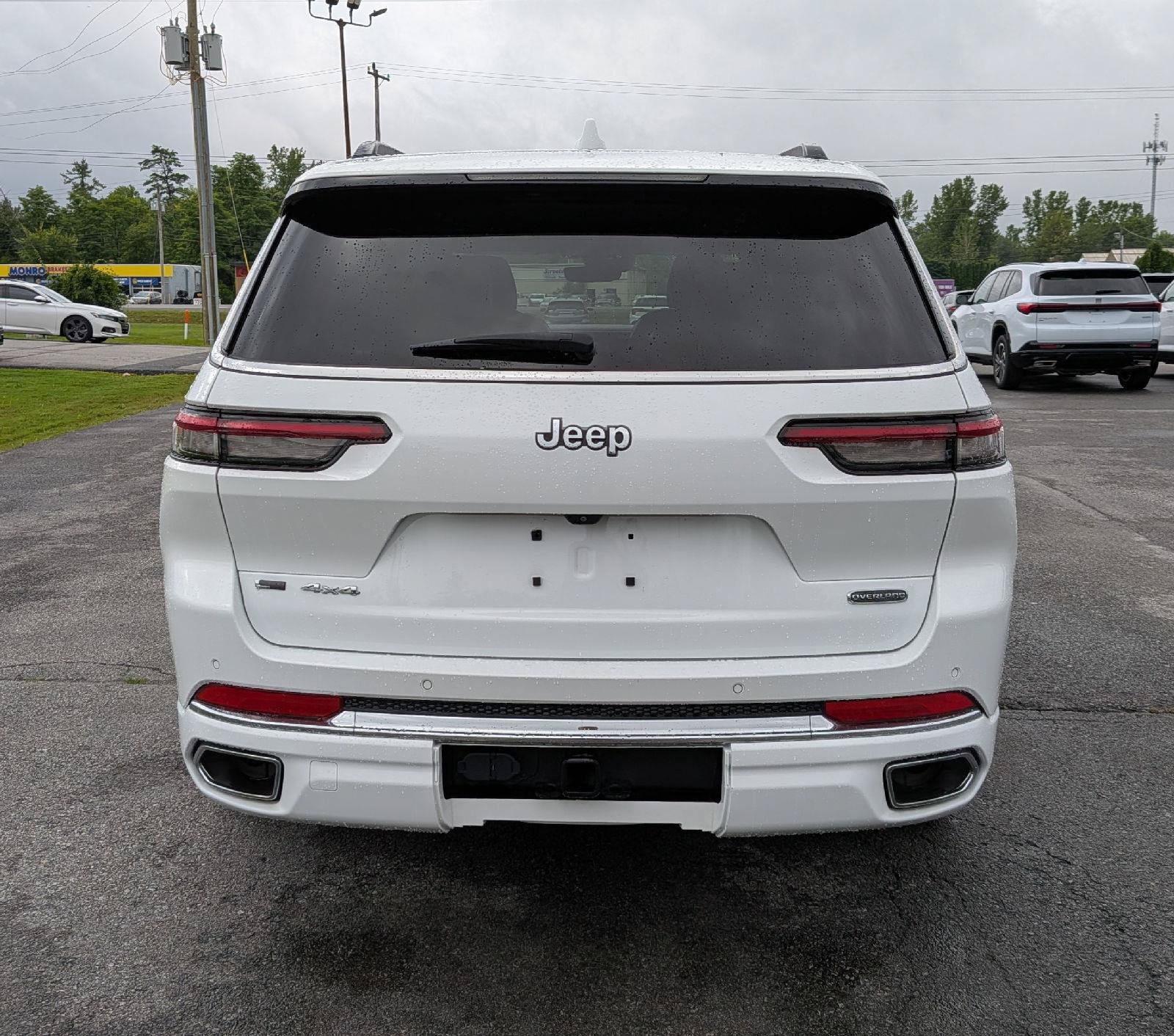 Used 2023 Jeep Grand Cherokee L Overland AWD/4WD image 9