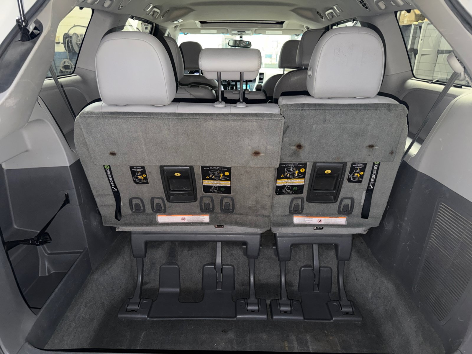 Used 2016 Toyota Sienna XLE FWD image 28
