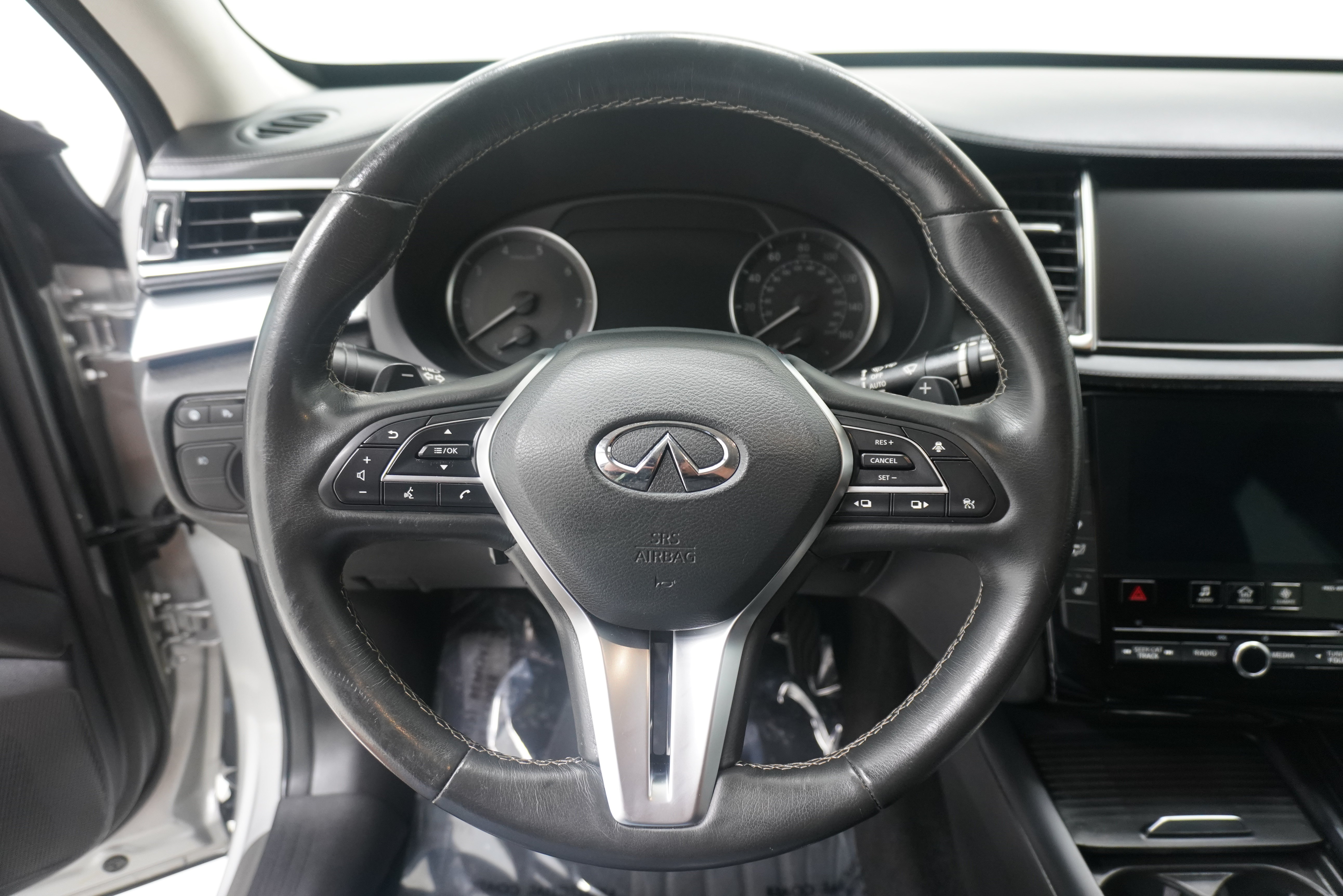 Used 2019 INFINITI QX50 Essential w/ Premium Heat Package FWD image 17
