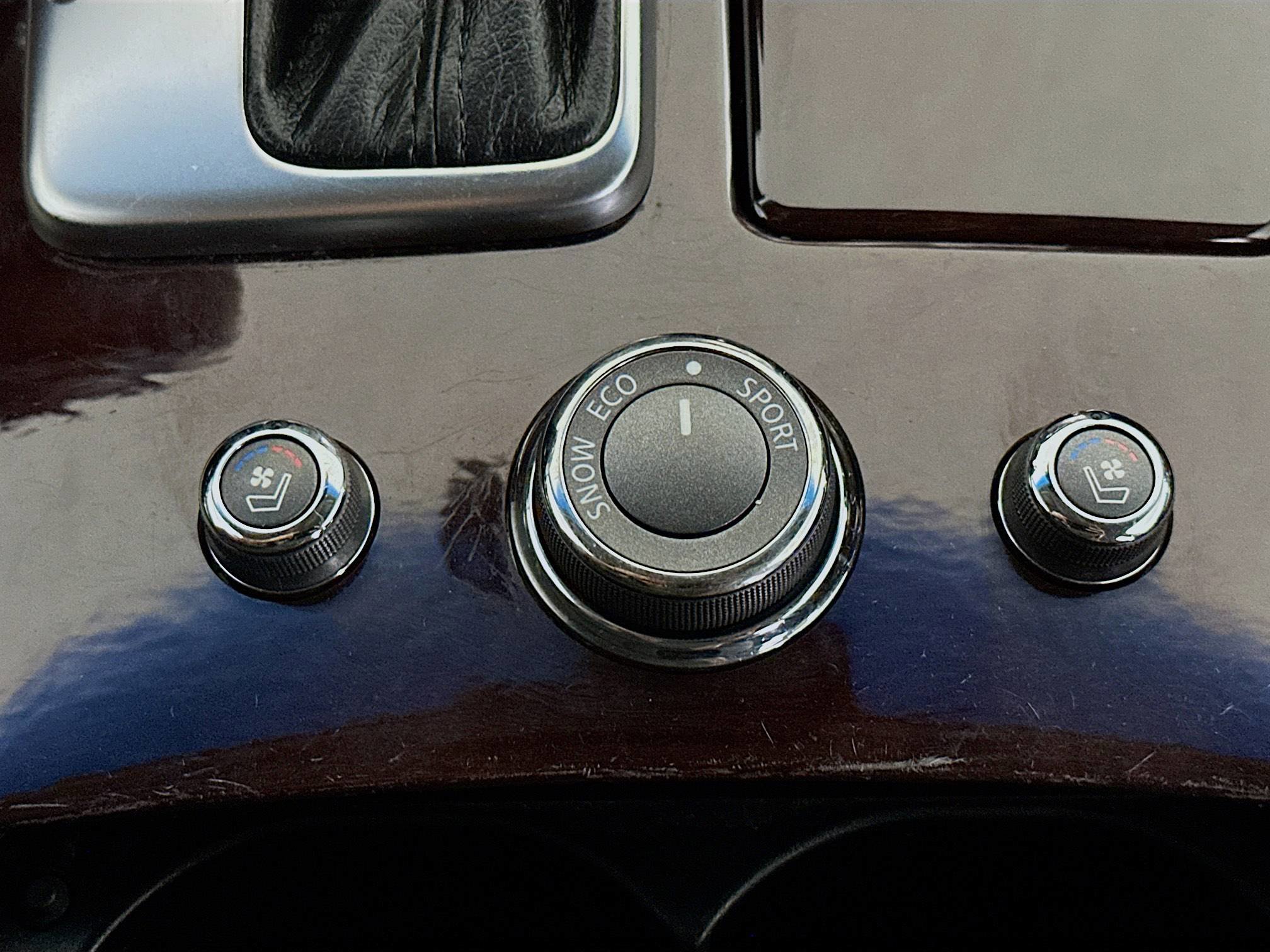 Used 2015 INFINITI Q70 3.7 image 25