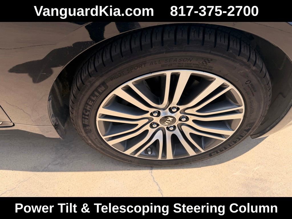Used 2014 Kia Cadenza Premium w/ Luxury Package FWD image 11