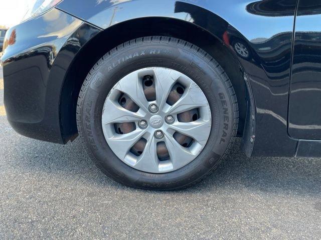 Used 2017 Hyundai Accent SE image 28