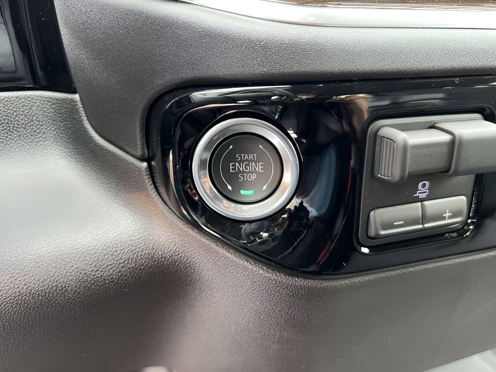 New 2026 Chevrolet Silverado 1500 LT image 17