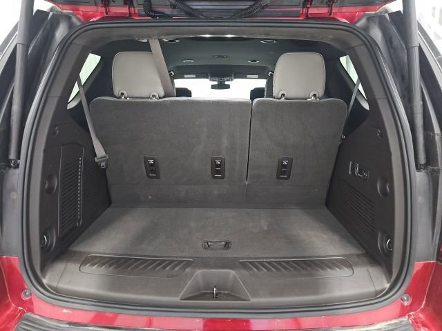 Used 2021 GMC Yukon SLT w/ Rear Media and Nav Package AWD/4WD image 17