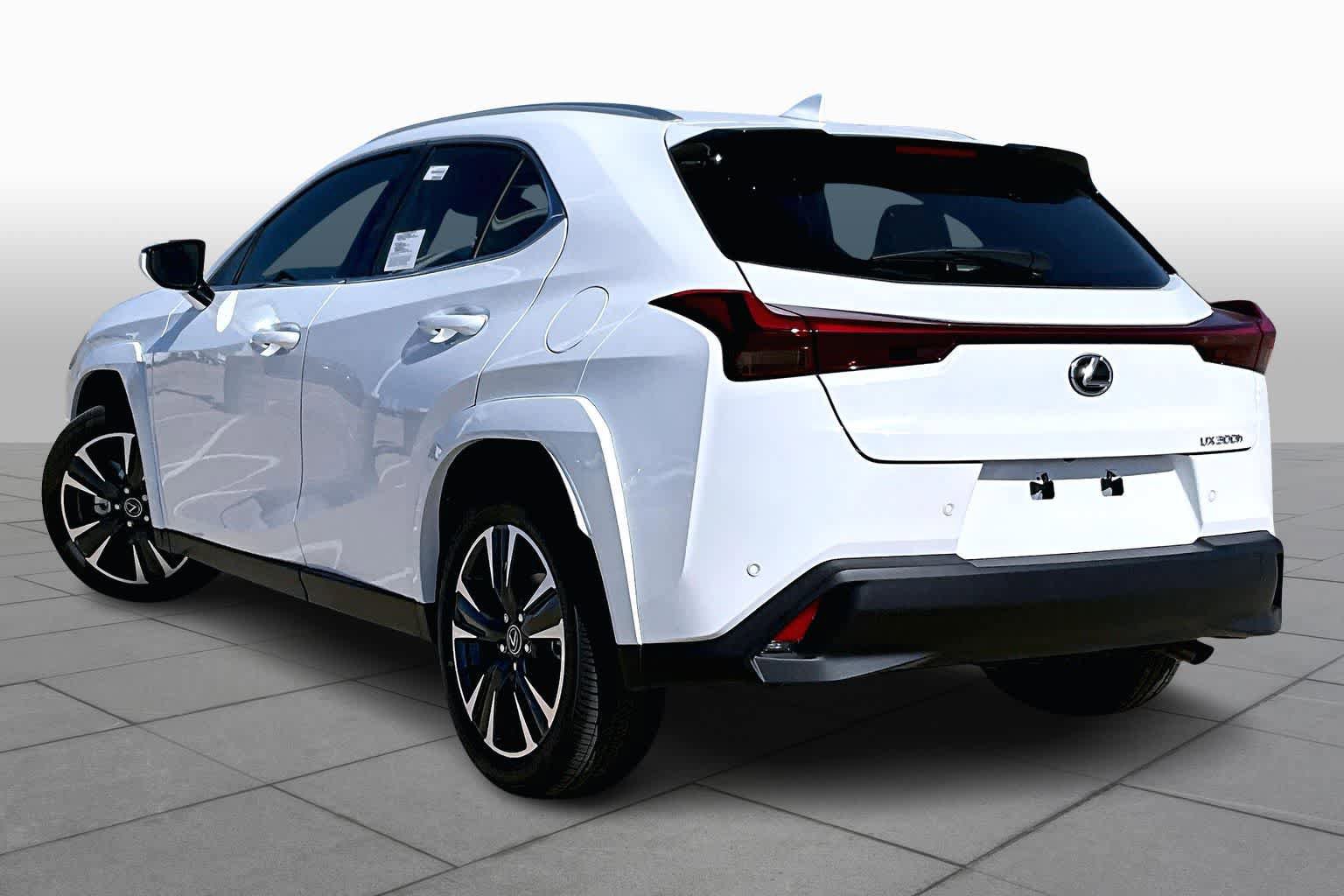 New 2026 Lexus UX 300h FWD image 4