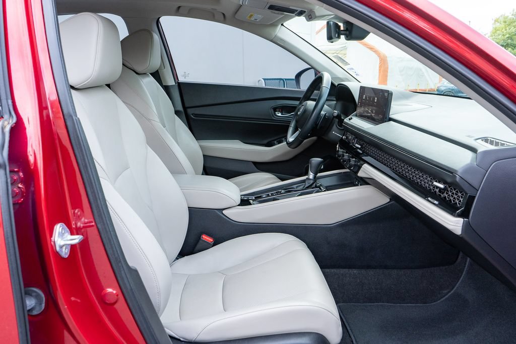Certified 2023 Honda Accord Touring image 22