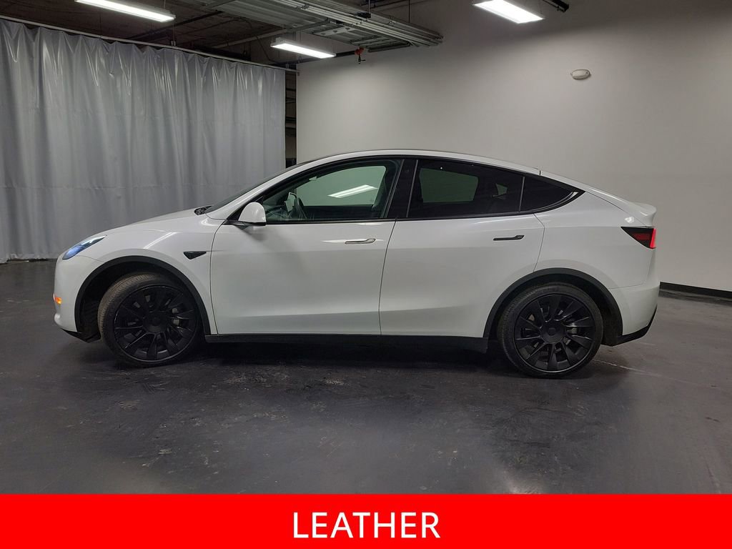 Used 2022 Tesla Model Y Long Range image 5