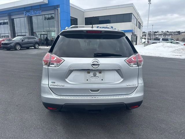 Used 2016 Nissan Rogue SL w/ SL Premium Package image 4
