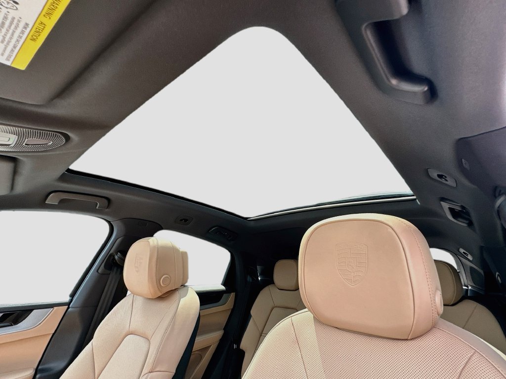 New 2026 Porsche Cayenne S AWD/4WD image 13