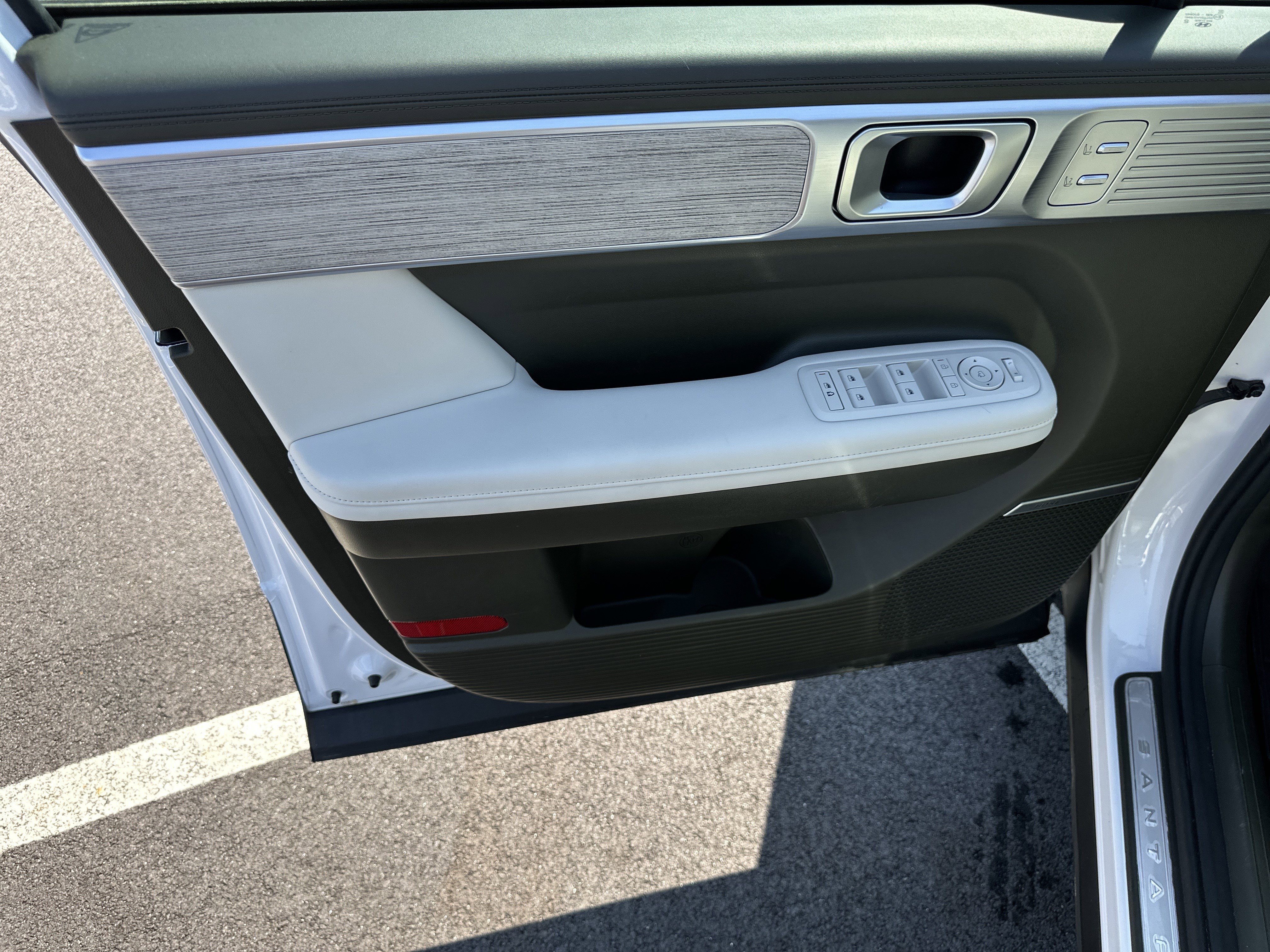 Used 2025 Hyundai Santa Fe Calligraphy image 11