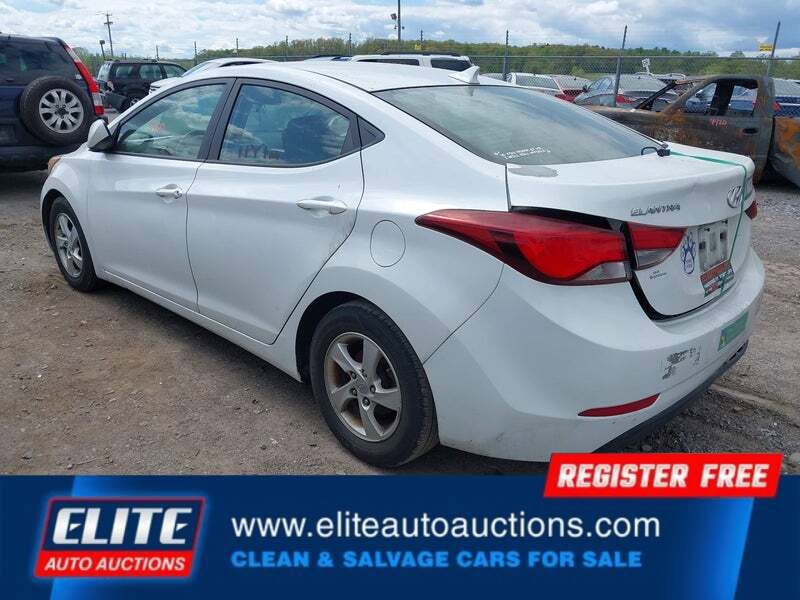 Used 2015 Hyundai Elantra SE FWD image 5