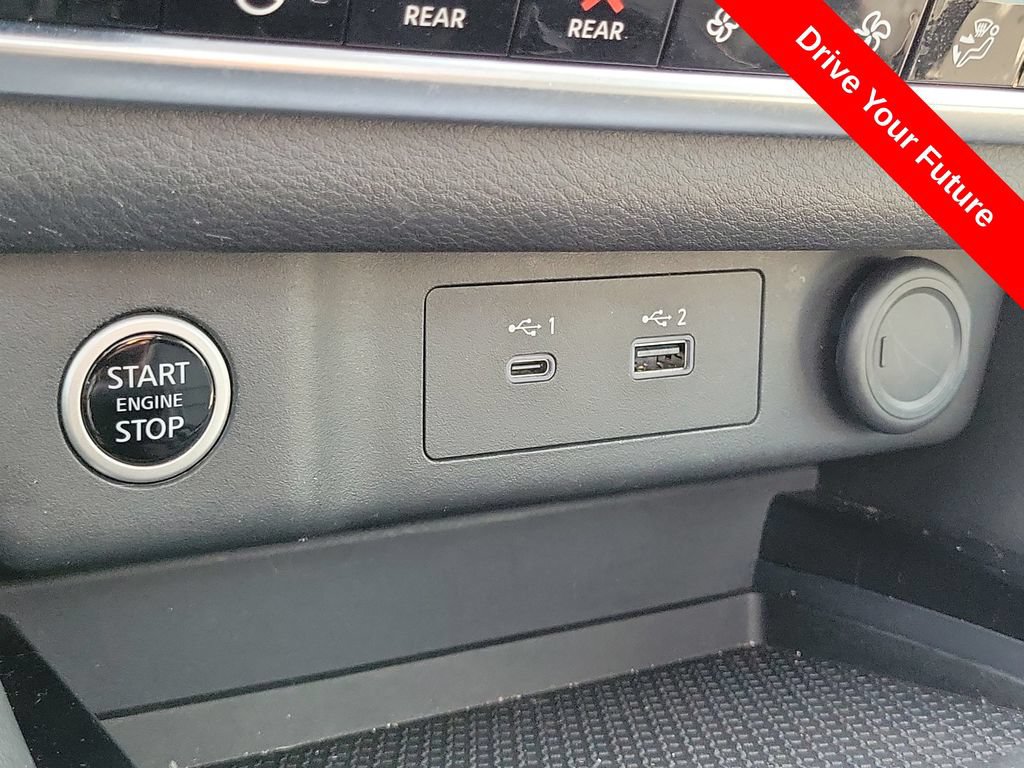 Used 2023 Nissan Rogue SL w/ SL Premium Package FWD image 12
