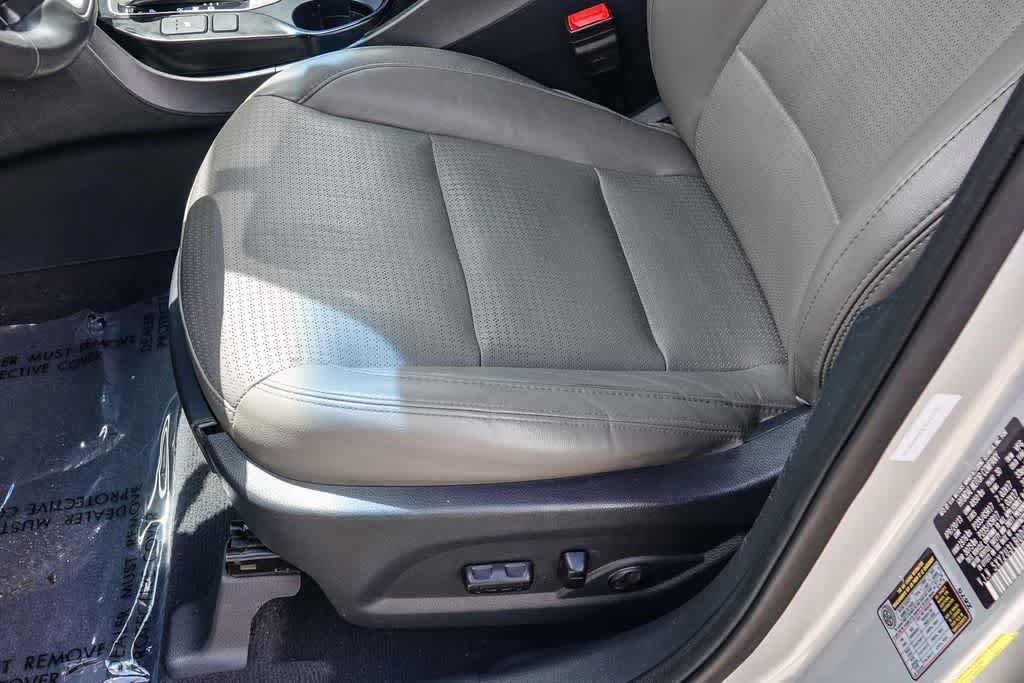 Used 2013 Hyundai Santa Fe Sport w/ Technology Pkg FWD image 20