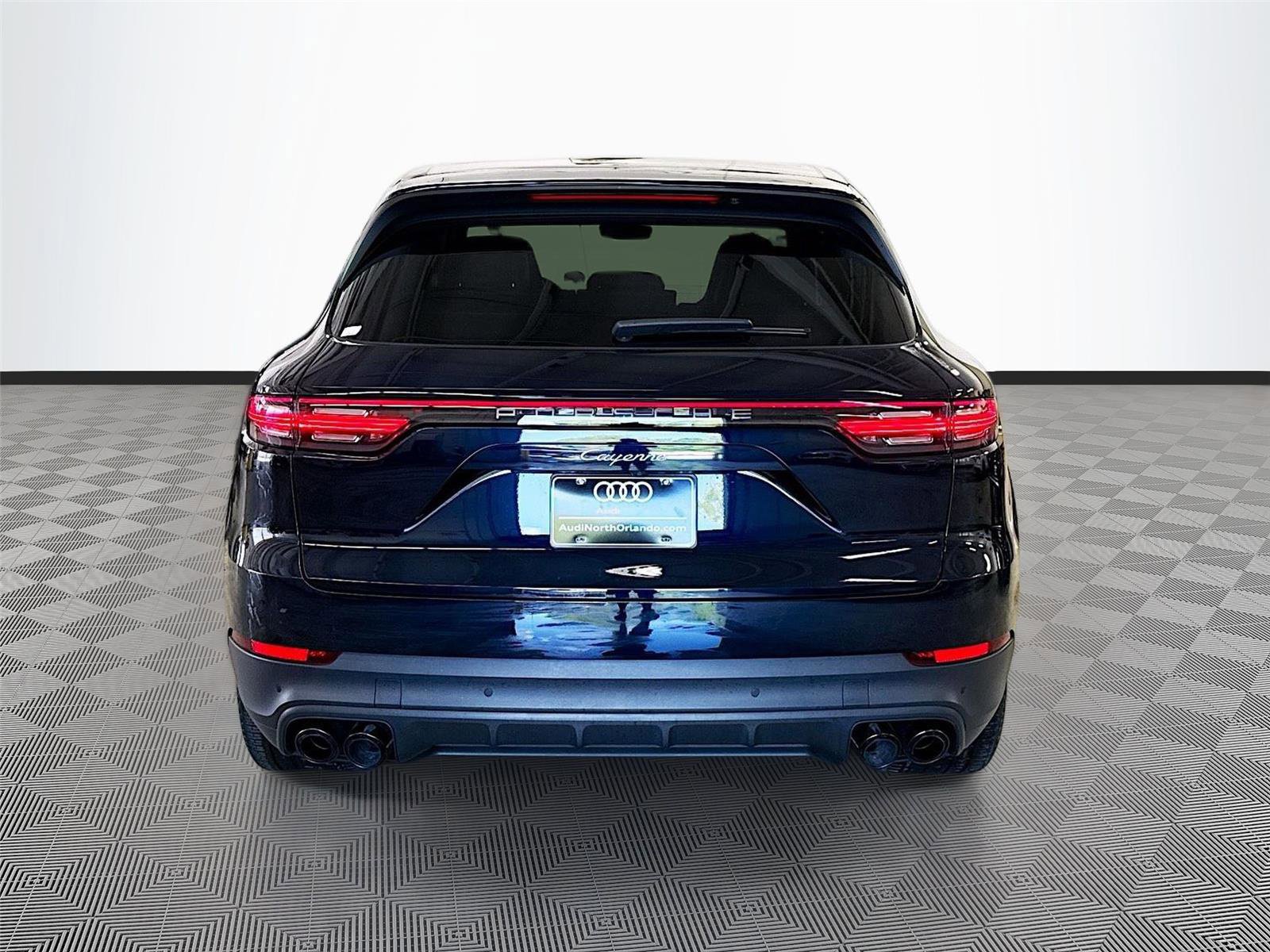 Used 2022 Porsche Cayenne Platinum Edition AWD/4WD image 6