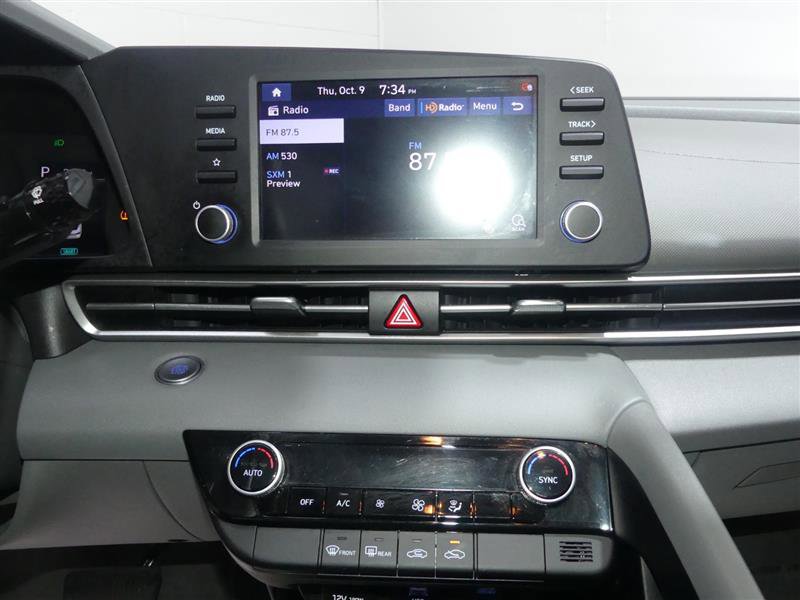 Used 2022 Hyundai Elantra SEL w/ Preferred Accessory Package image 38