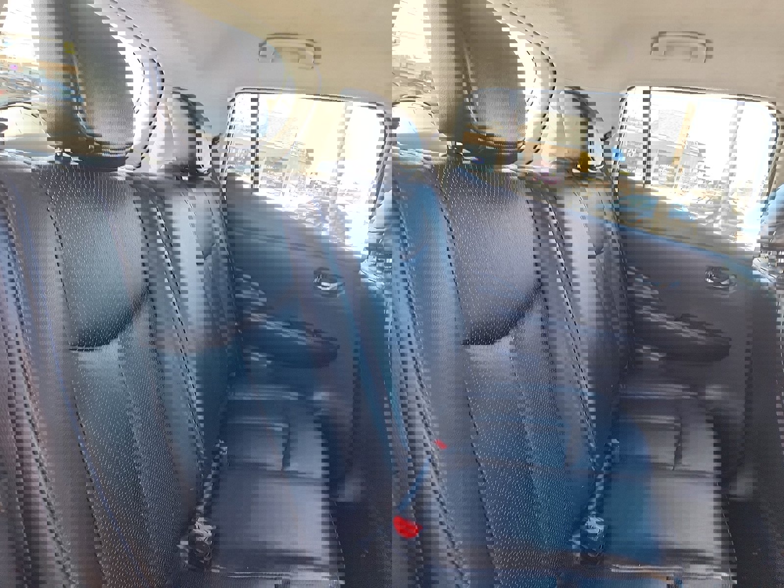 Used 2015 Nissan Leaf SL w/ Premium Package image 29