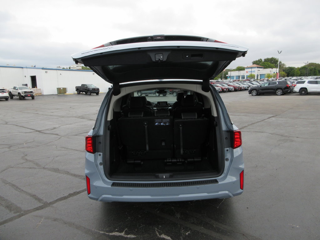 Used 2025 Honda Odyssey Touring image 8