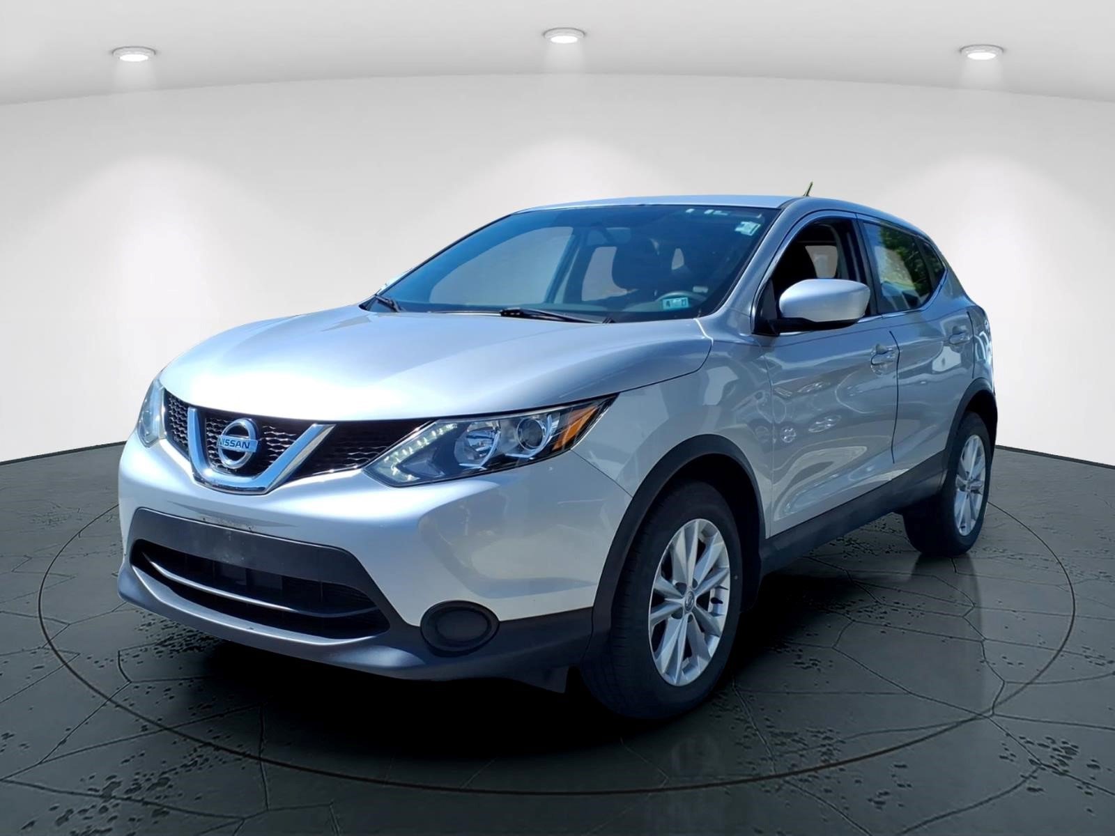 Used 2018 Nissan Rogue Sport S w/ S Appearance Package AWD/4WD image 5
