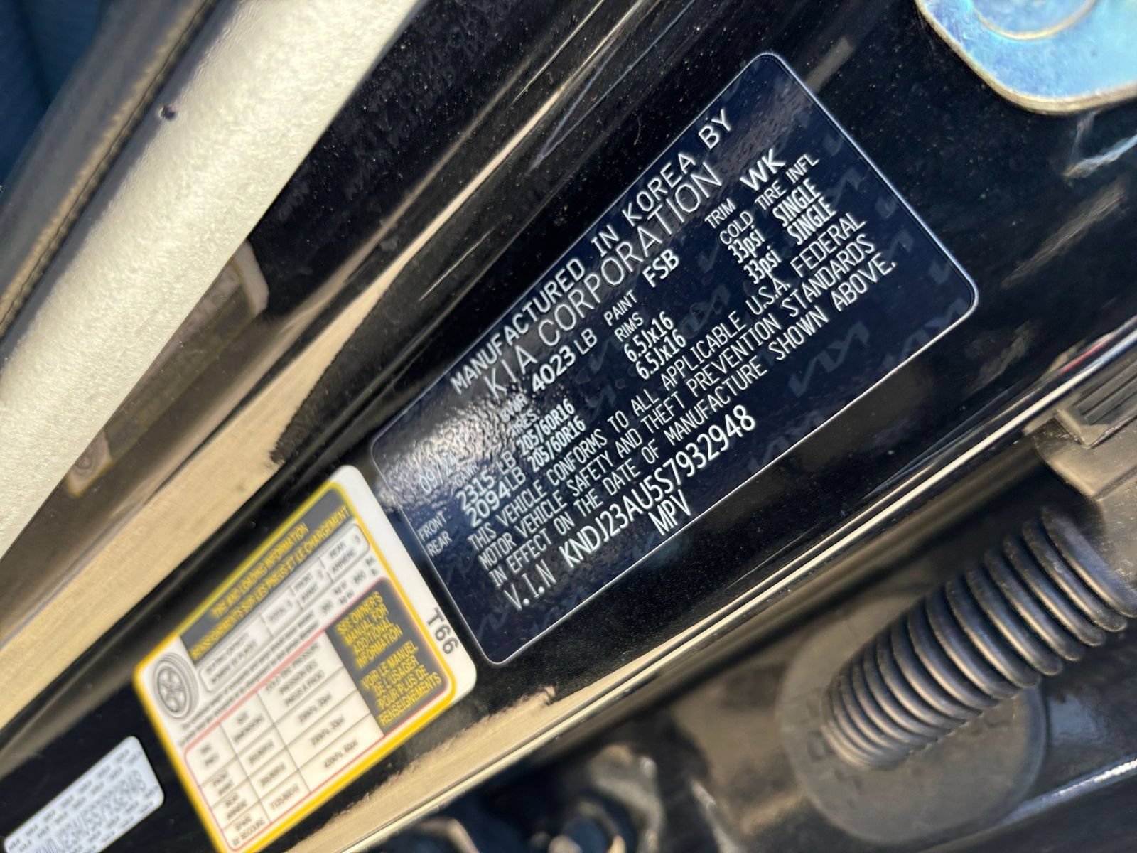 Used 2025 Kia Soul LX w/ LX Technology Package FWD image 26