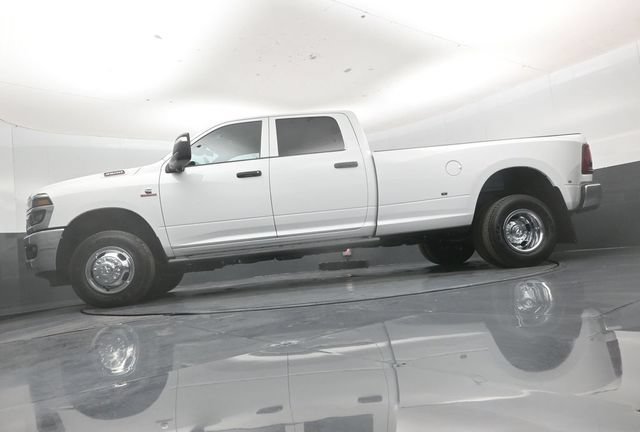 New 2026 RAM 3500 Tradesman AWD/4WD image 43