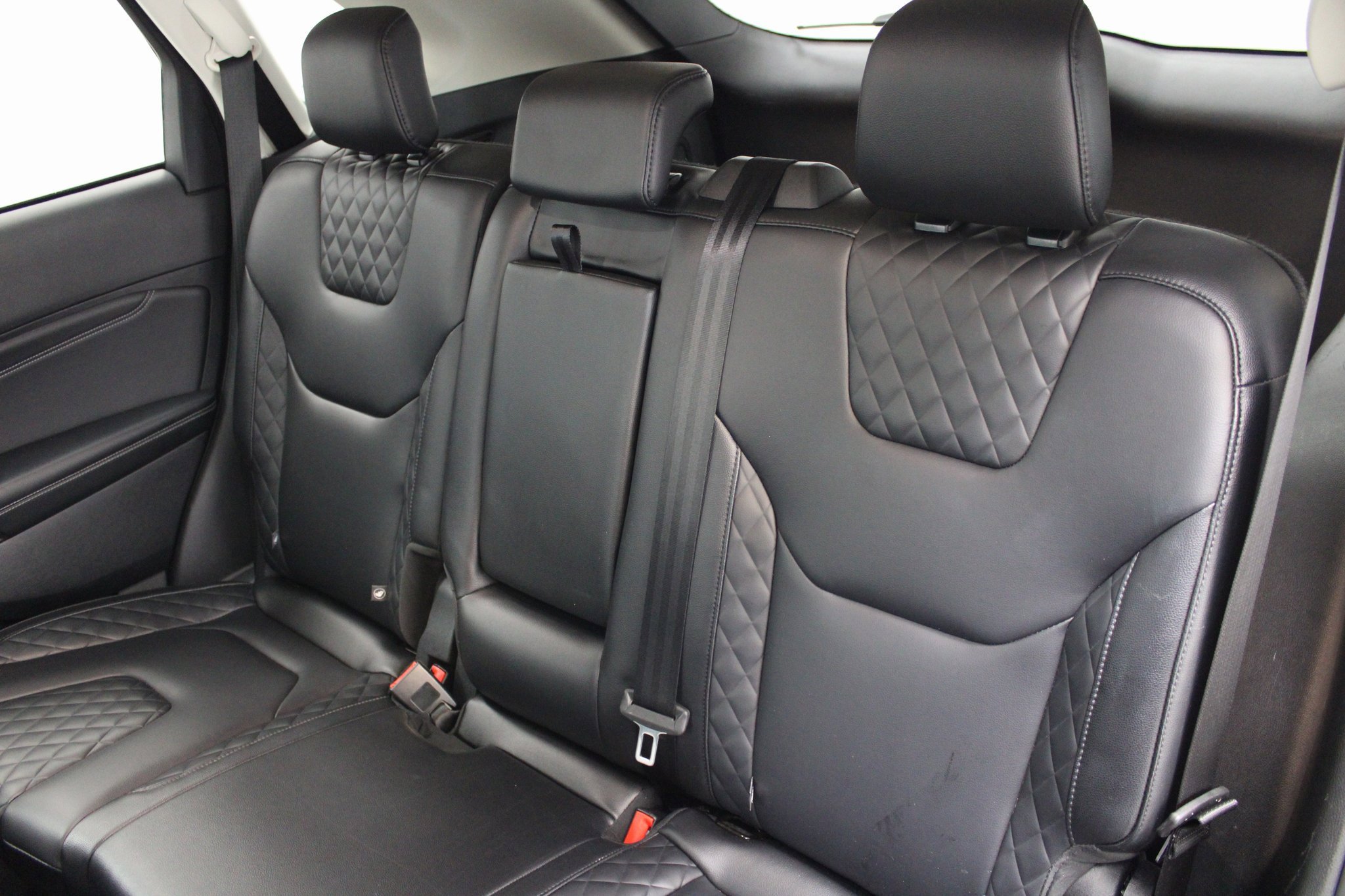 Used 2024 Ford Edge Titanium image 23