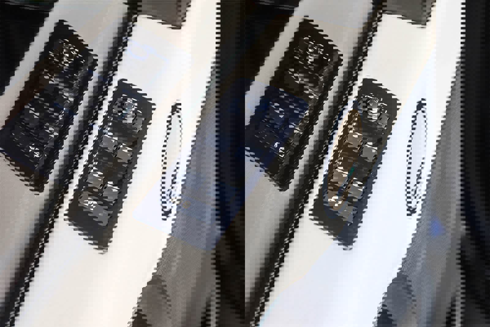 Used 2020 Land Rover Discovery Landmark image 23