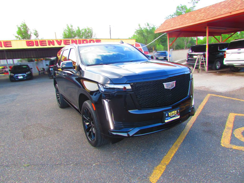 Used 2021 Cadillac Escalade Sport Platinum w/ LPO, ONYX Package image 3