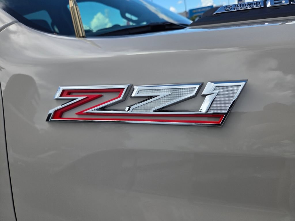 Used 2026 Chevrolet Silverado 2500 Custom w/ Custom Value Package AWD/4WD image 5