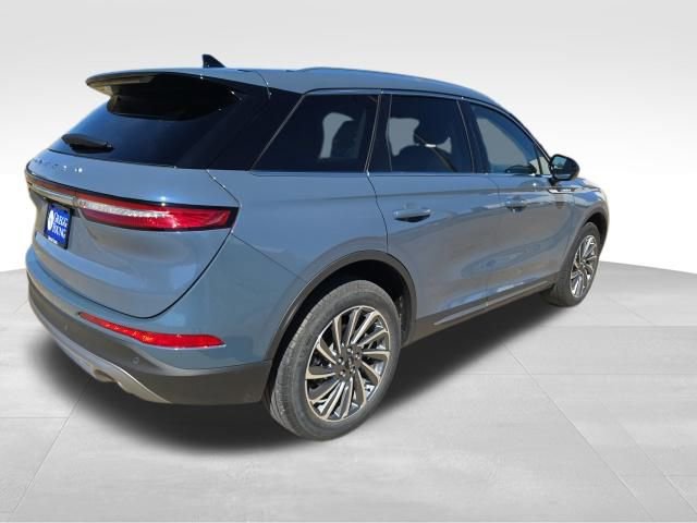 Used 2023 Lincoln Corsair Reserve image 7